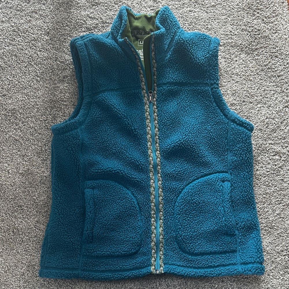 L.L.Bean Olive Green and Blue Fleece Vest - Cozy Layering